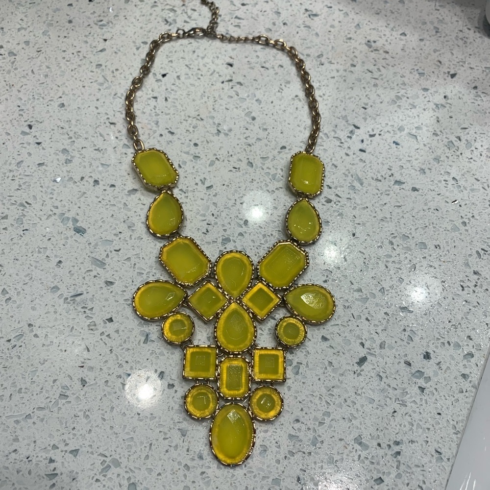 HOT NEON STATEMENT NECKLACE!